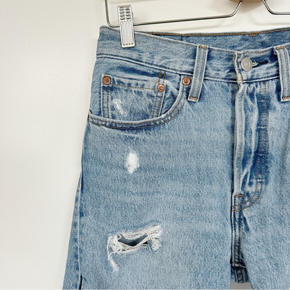 Levi’s • 501 Distressed Cut Off Denim Shorts - Picture 3 of 10